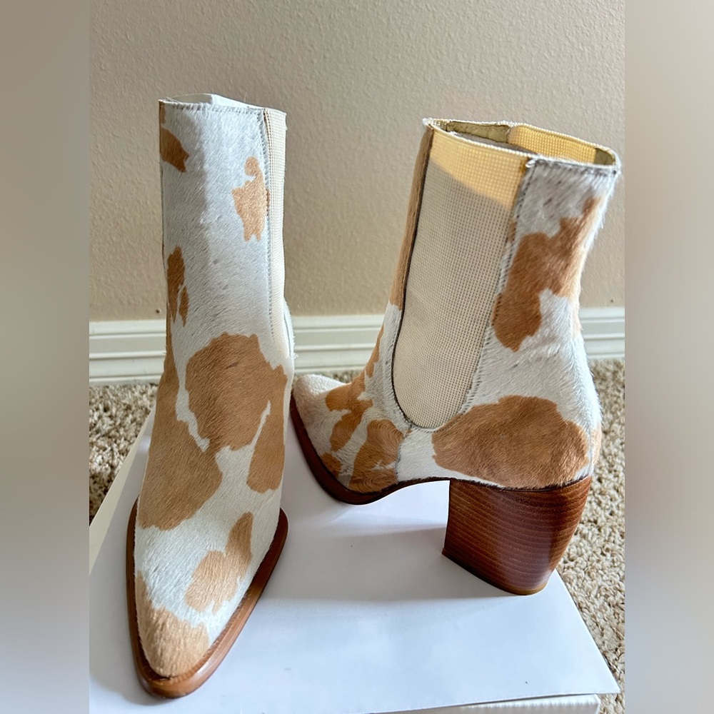 Beverly Feldman Cow print Boots (size 7 1/2)